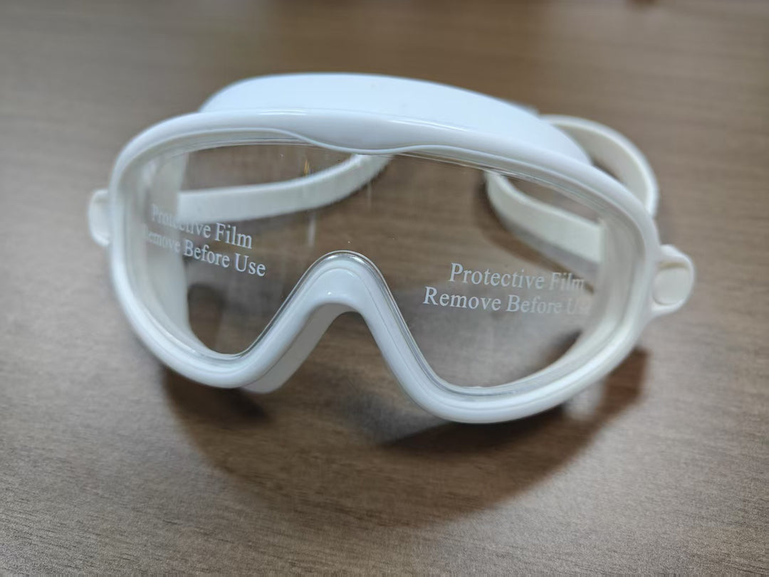 Swimming mask with wide field of vision and UV protection Kalsten