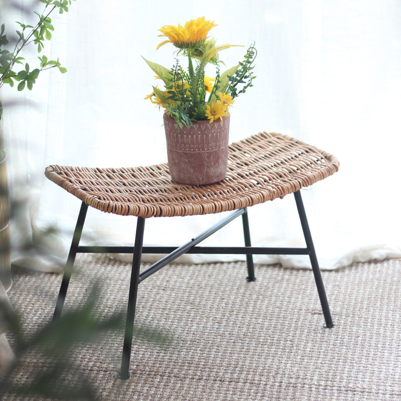 Modern Stool made of woven rattan Kalsten