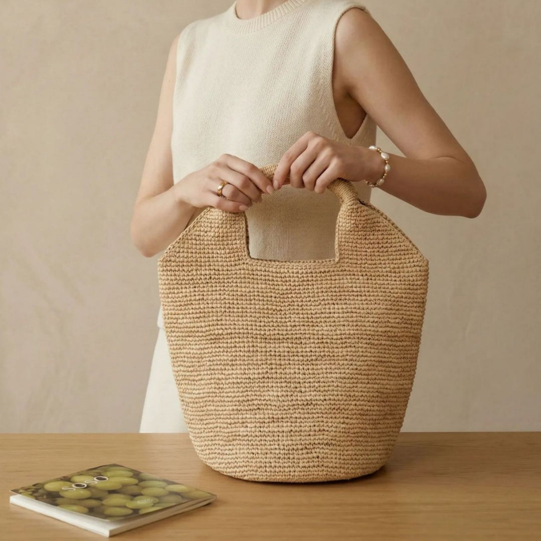 Beach bag made of natural raffia with practical handles Kalsten