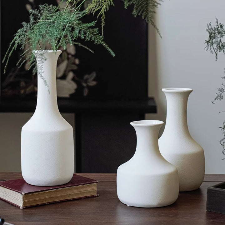 Stylish ceramic vase Kalsten