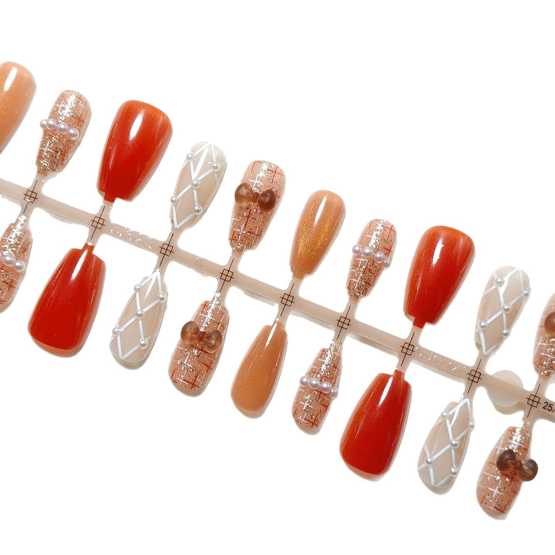 Artificial nails with elegant pearl decorations Kalsten