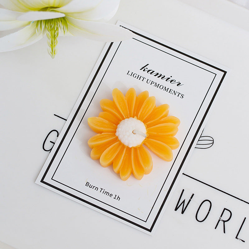 Flower-shaped scented candle