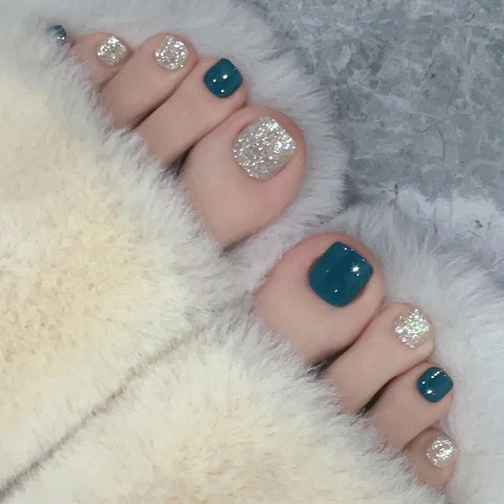 Decorative Crystal-Embellished Press-On Nails Kalsten