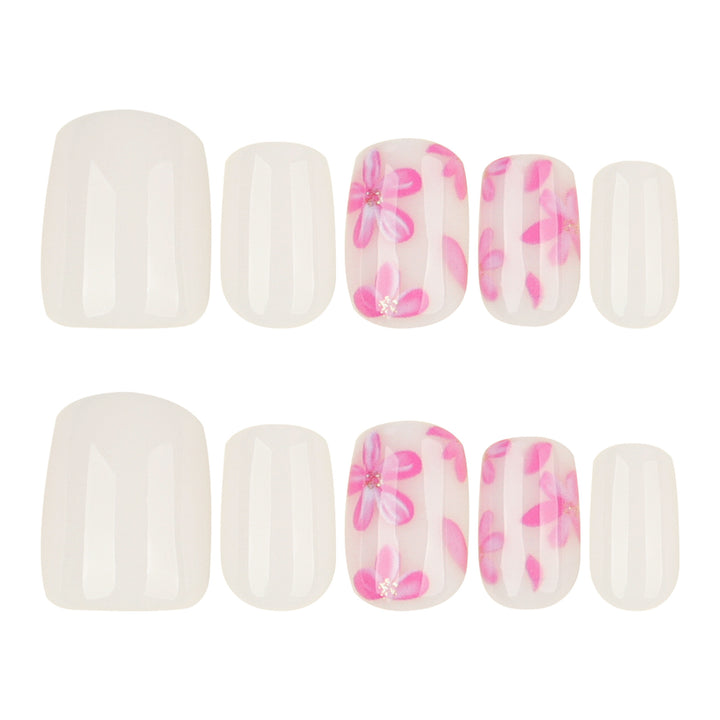 Stylish artificial nail design with floral accents Kalsten