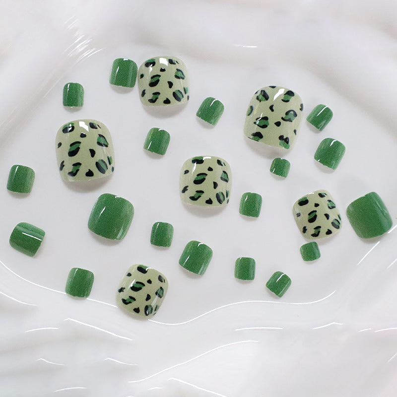 Artistic Animal Print Nail Art Kalsten