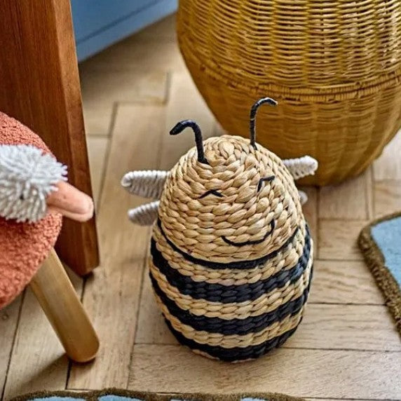 Handcrafted decoration basket made of natural materials Kalsten