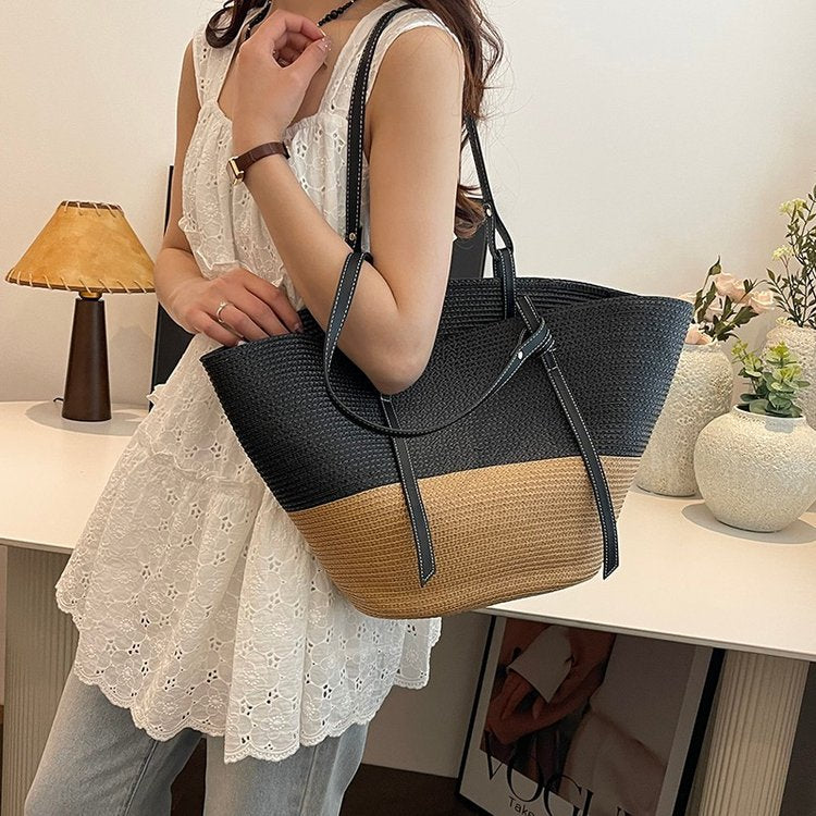 Elegant Beach Bag Made of Woven Natural Material with Leather Accents Kalsten