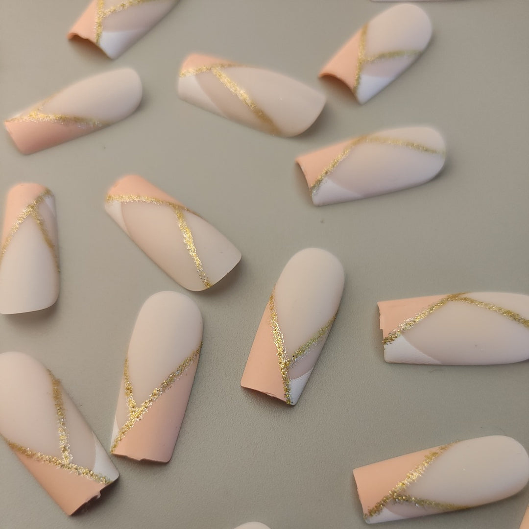 Elegant Press-On Nail Art Set with Gold Accents Kalsten