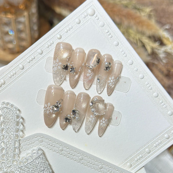 Snowflake-Inspired Stiletto Press-On Nail Set Kalsten
