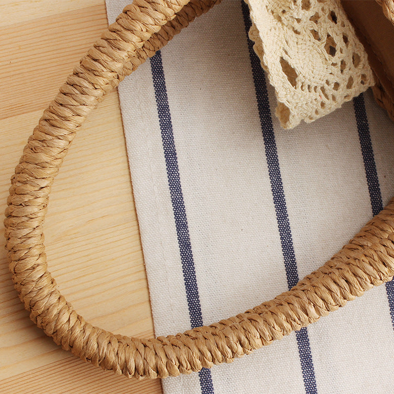 Handcrafted straw bag with elegant lace Kalsten