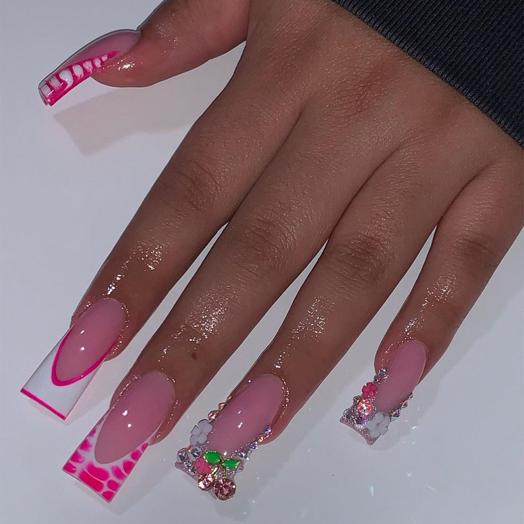 Decorative Artful Press-On Nails Kalsten