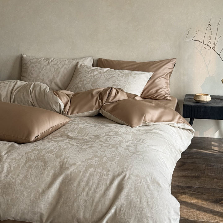 Elegant bed linen set made of cotton satin with embossed fan relief