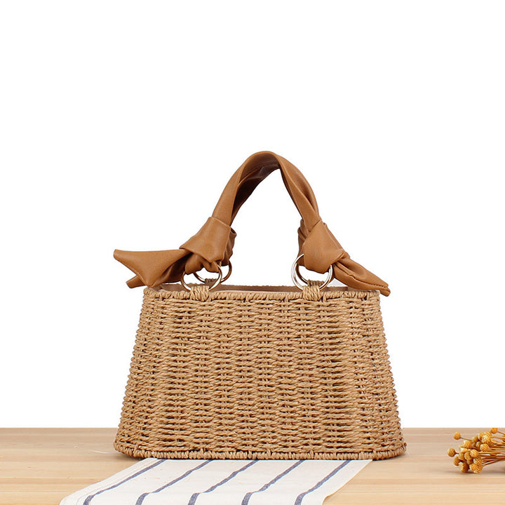Elegant Handbag with Braided Design and Fashionable Details Kalsten