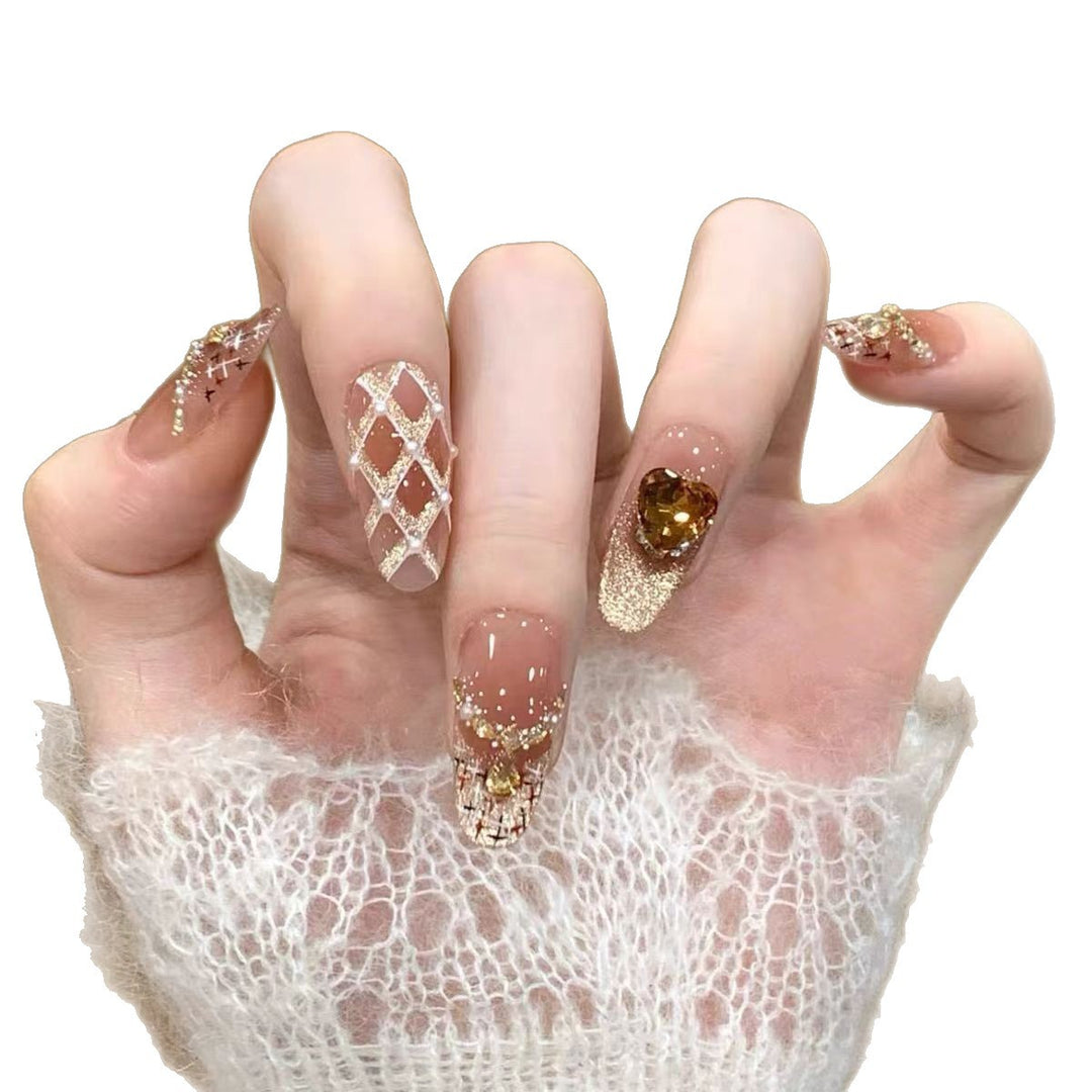 Glamorous Nail Art Kalsten