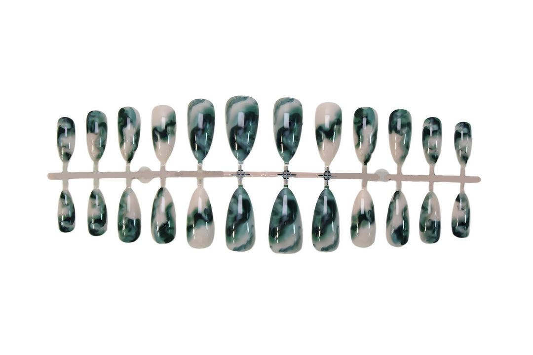 Artificial nail set with luxurious marble designs Kalsten