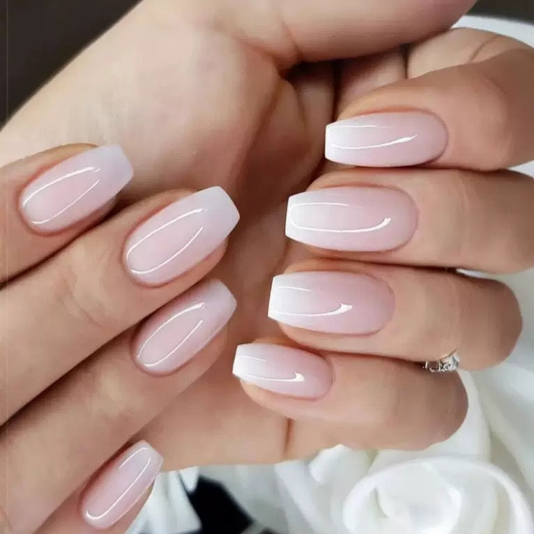 Artificial nail set with elegant ombre effect Kalsten