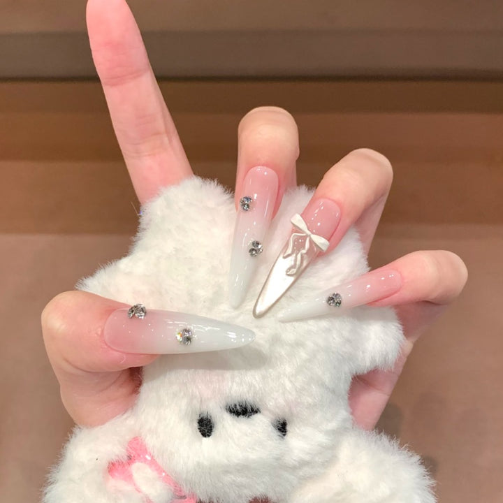 Decorative Press-On Nail Design Kalsten