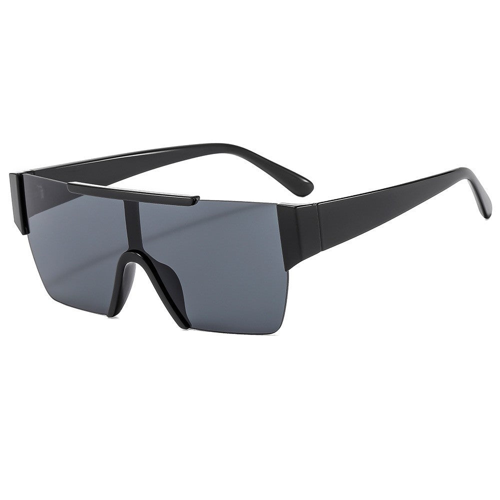 Ladies Sporty Oversized Sunglasses with Modern Protective Frame Kalsten