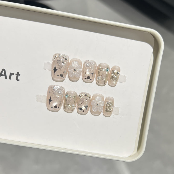 Decorative Acrylic Press-On Nail Art Set Kalsten