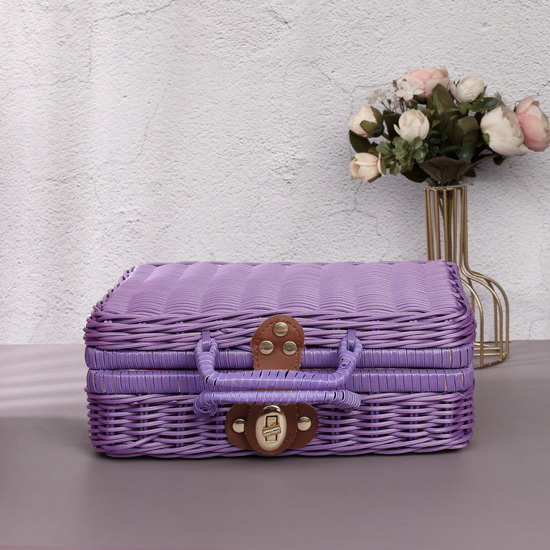Vintage-Inspired Woven Storage Case Kalsten