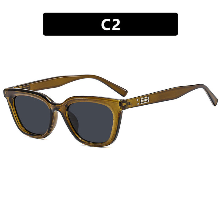Ladies Cat-Eye Sunglasses with modern, slightly curved frame Kalsten