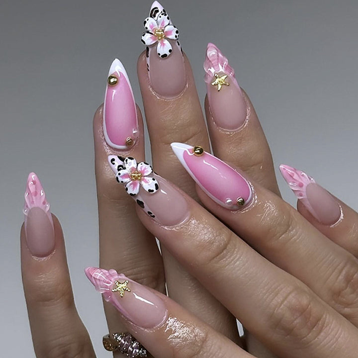 Artful nail art with floral accents Kalsten