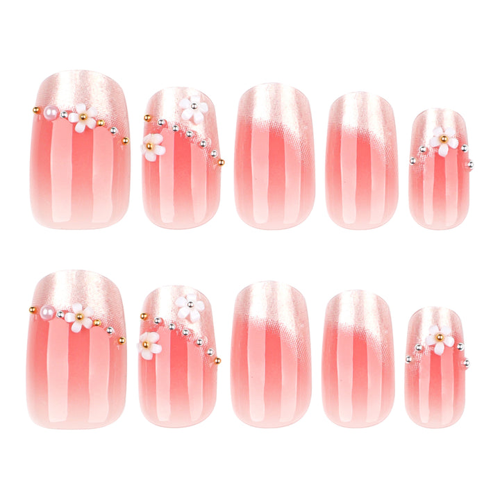 Artful Nail Extensions with delicate flower decorations Kalsten