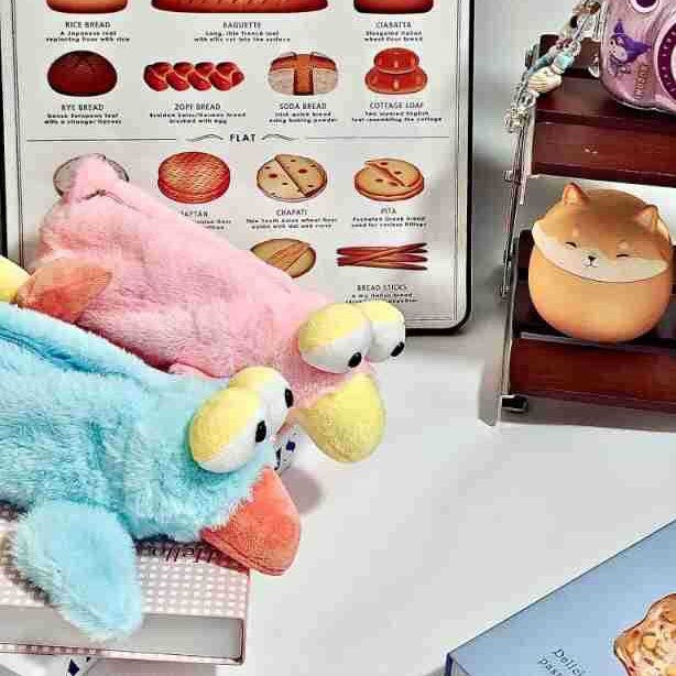 Plush Animal-Themed Zippered Storage Pouch