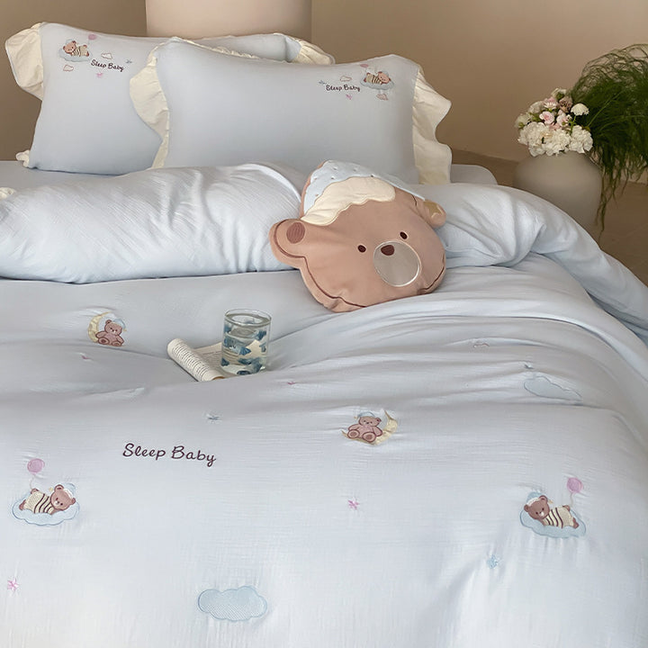 Bedding set in baby motif made of soft cotton blend with ruffle trim