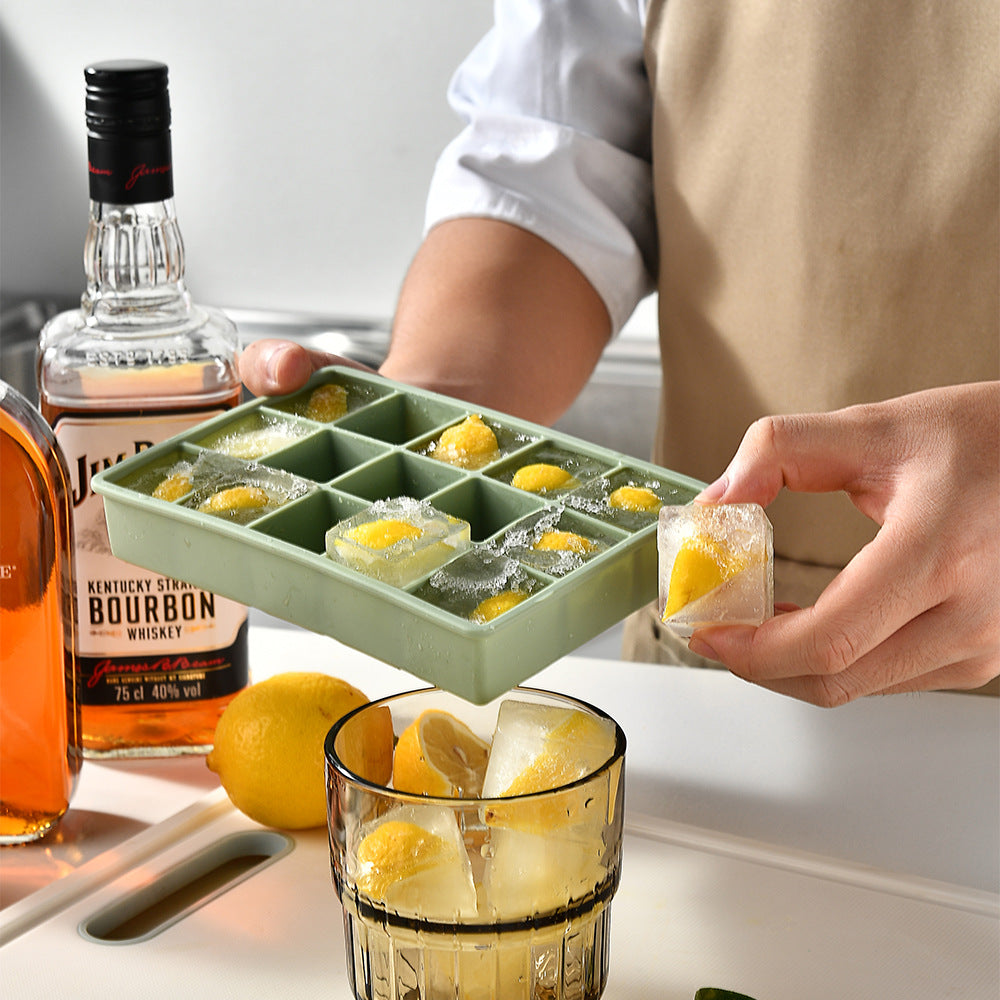 Silicone ice cube tray with practical storage box Kalsten