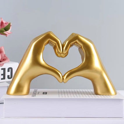 Decorative Heart-Hand Statue Kalsten