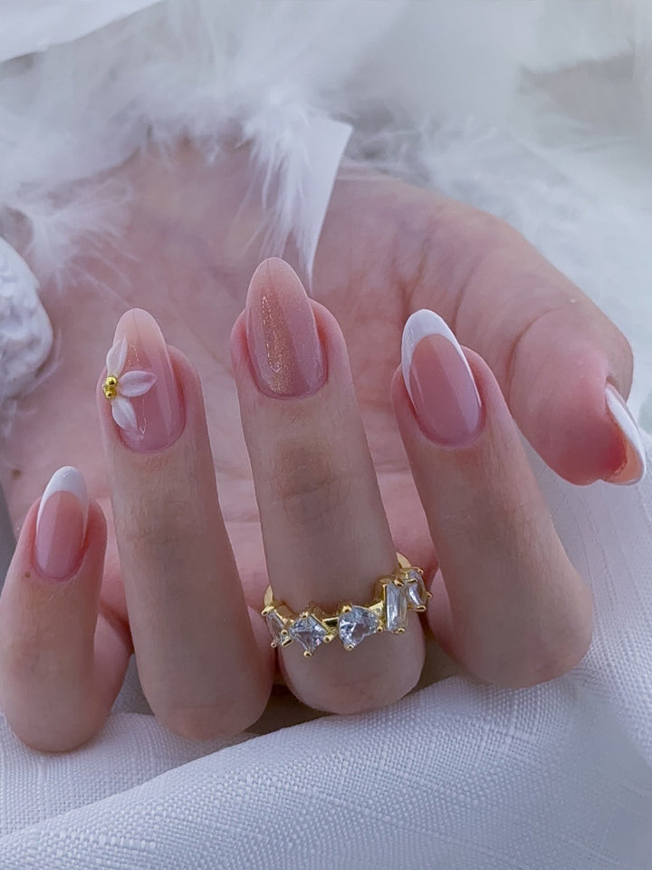 Artistic Floral Press-On Nails Set with Elegant Detailing Kalsten
