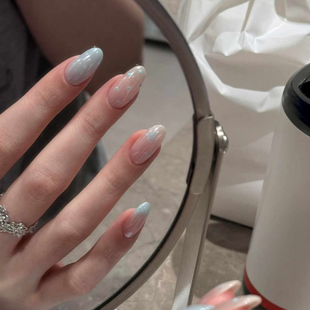 Elegant artificial nails with exceptional gradient color Kalsten
