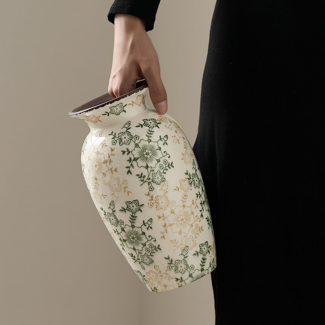 Decorative porcelain vase with floral design Kalsten
