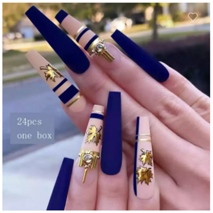 Artificial nail set with elegant leaf design and matte finish Kalsten