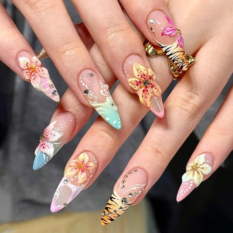 Elegant artificial nails with hand-painted floral accents Kalsten