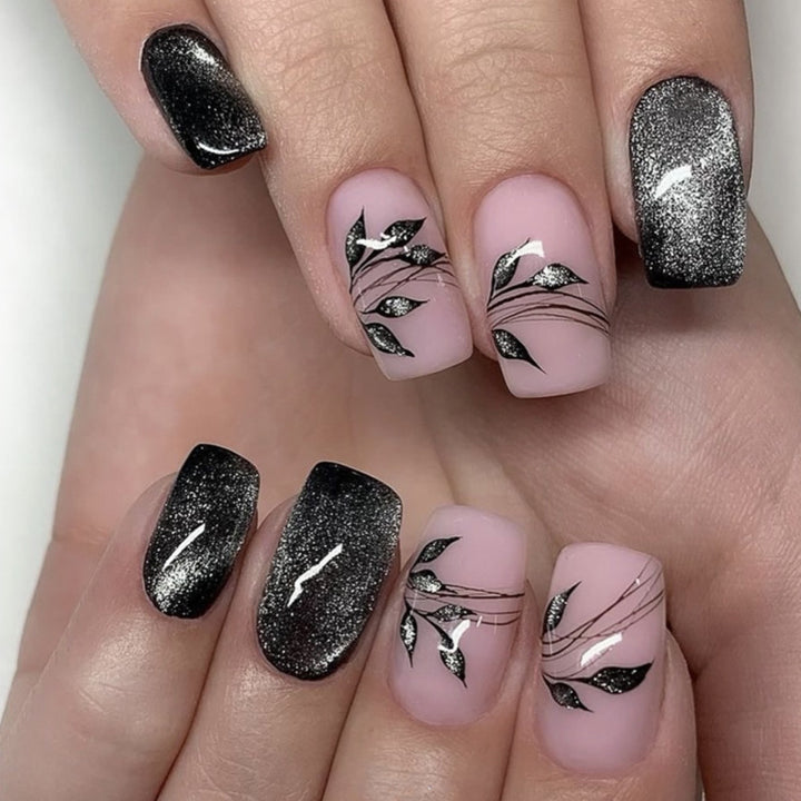 Artistic and elegant nail art with floral pattern Kalsten