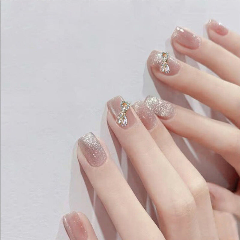 Festive Holiday Themed Press-On Nail Art Kalsten