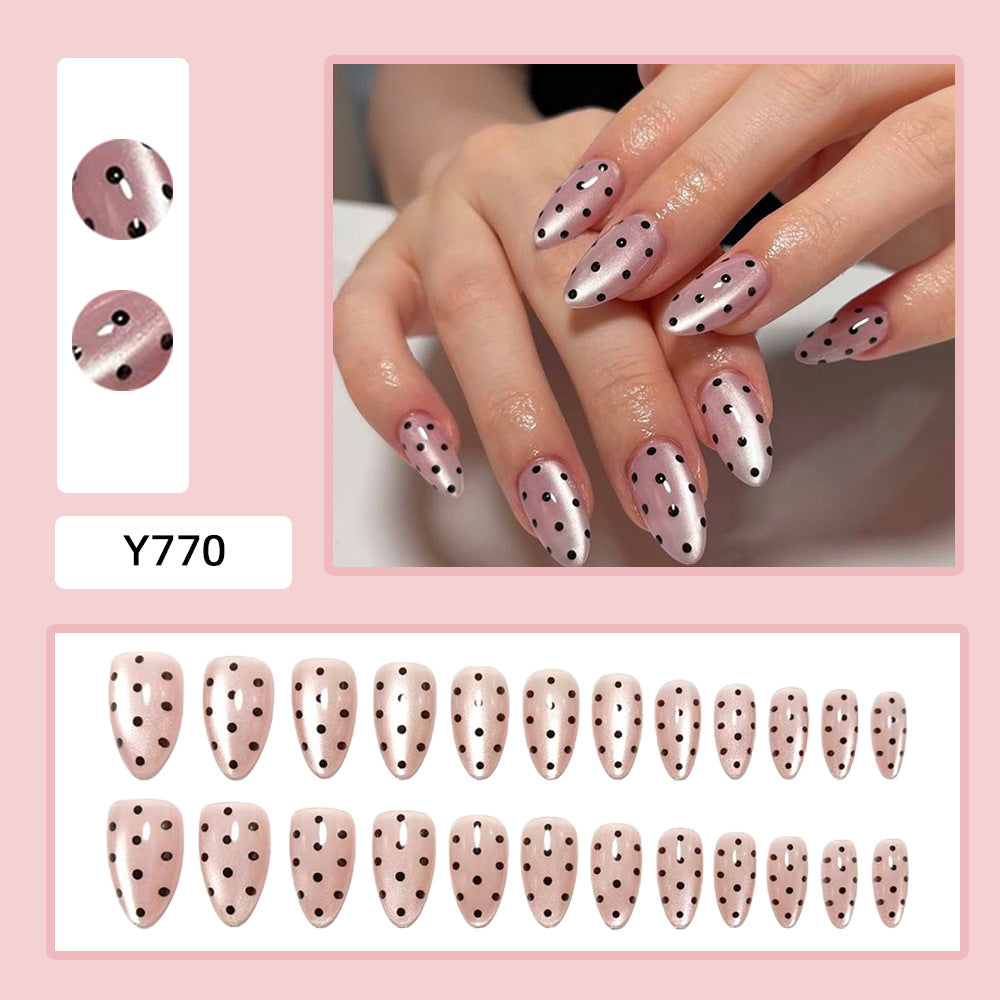 Art Nails in Elegant Polka Dot Design Kalsten