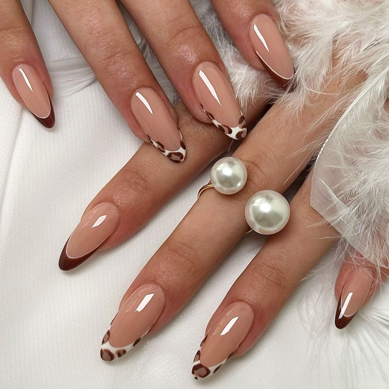Stylish Press-On Nail Art Set with Contemporary Designs Kalsten
