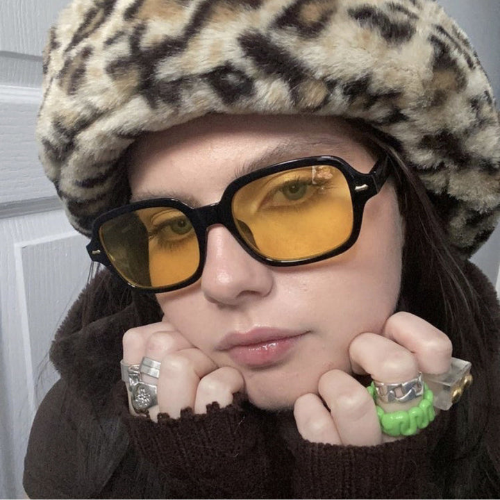 Ladies fashionable sunglasses with angular frame and yellow lenses Kalsten