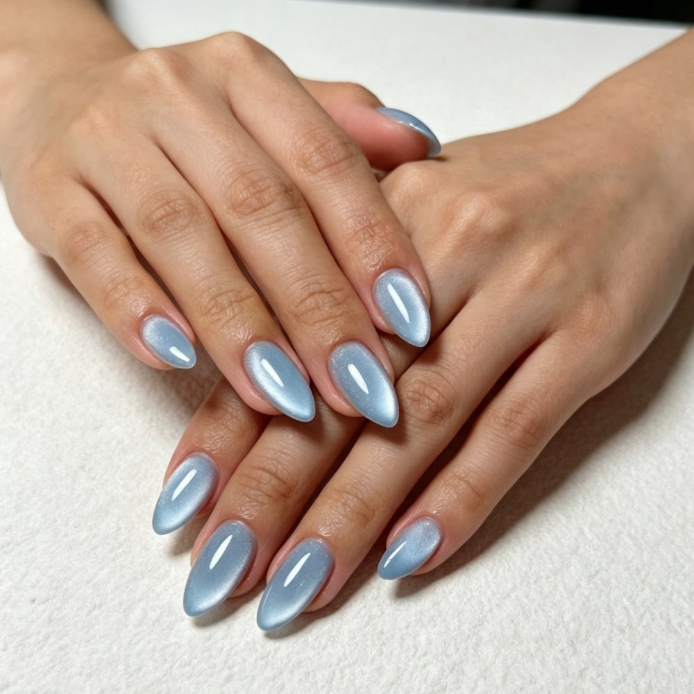 Trendy art nails with elegant gradient and high gloss finish Kalsten
