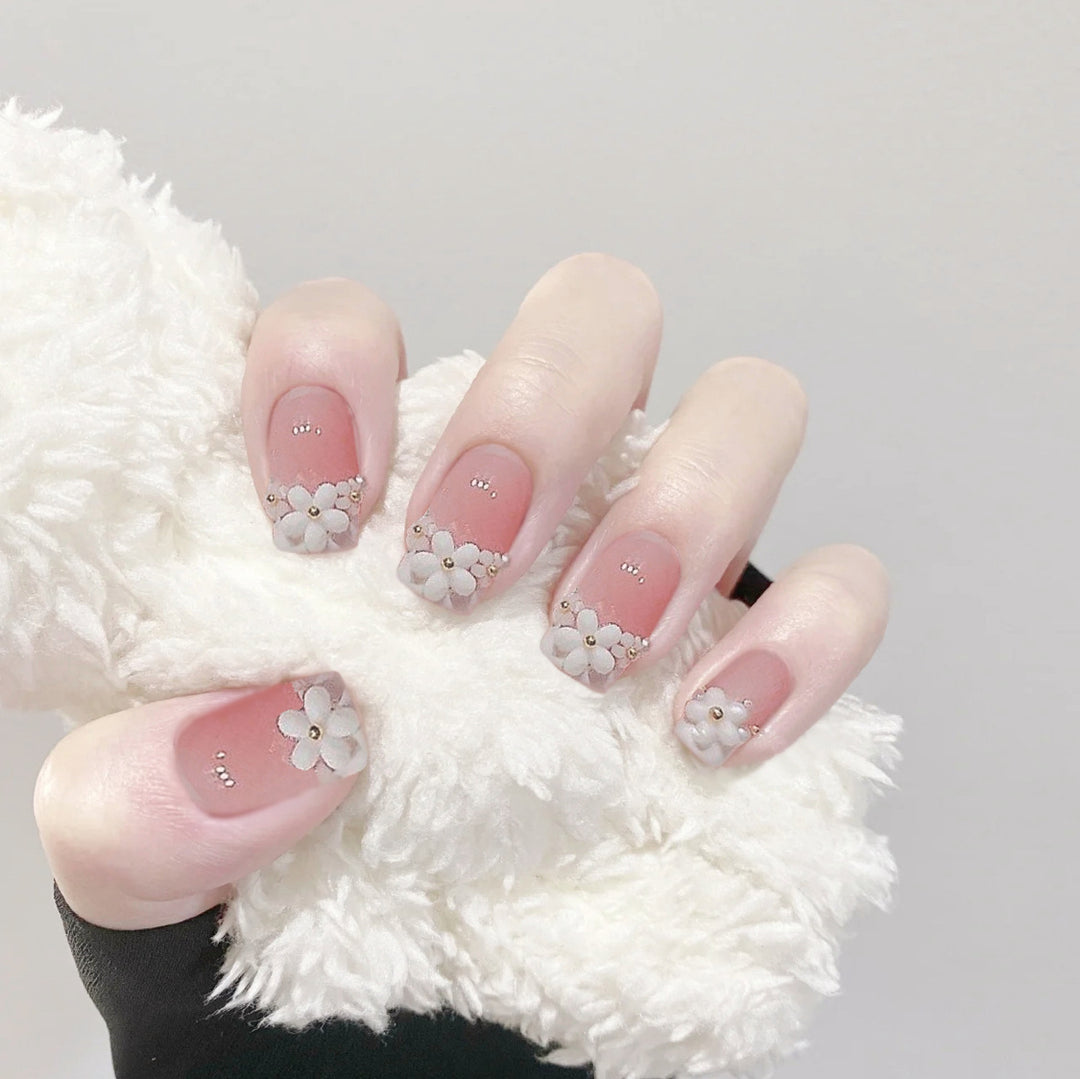 Floral Embellished Press-On Nails Set