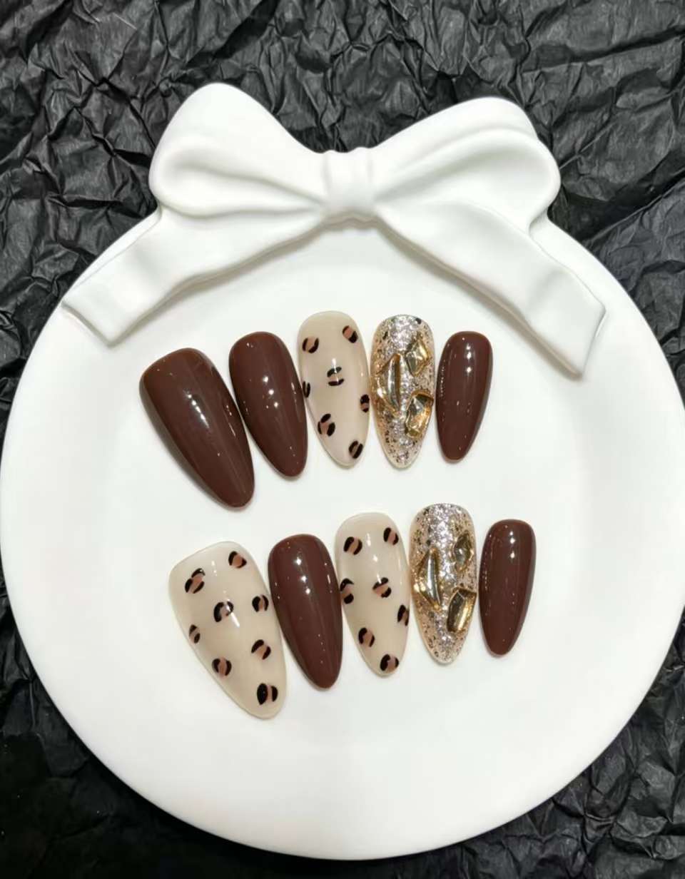 Artistic Press-On Nail Set with Rhinestone and Leopard Design