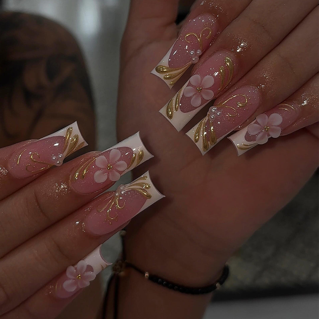 Elegant Flower Decorated Press-On Nails