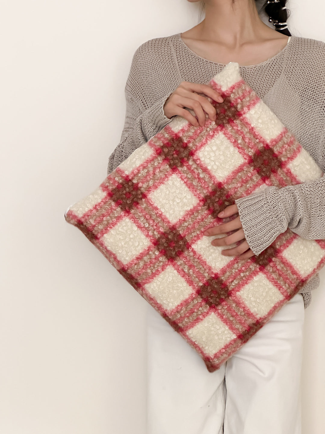 Oversize Sherpa Clutch with floral bouclé look