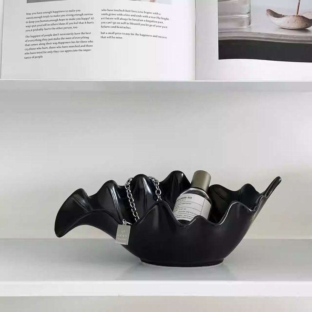 Decorative Shell-Shaped Centerpiece