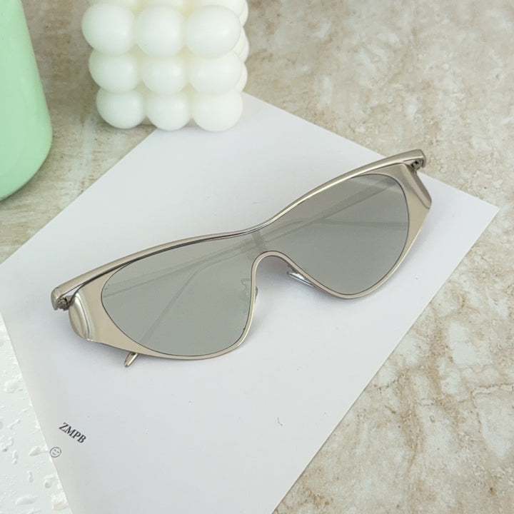 Fashion-Forward Shield Sunglasses Kalsten