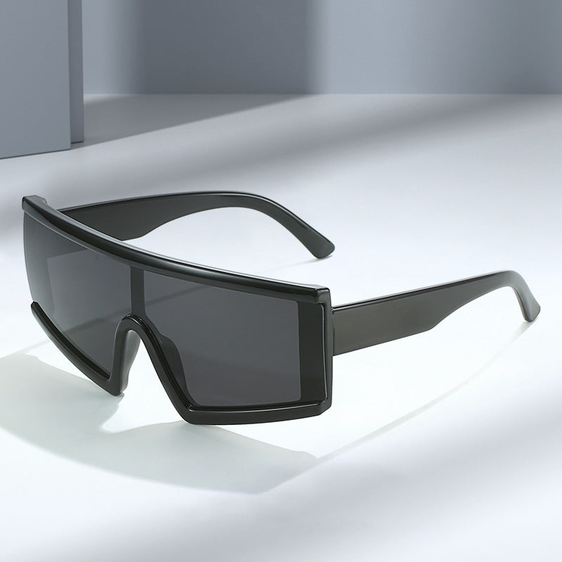 Women's sporty sunglasses with wide, scratch-resistant lens and UV protection Kalsten