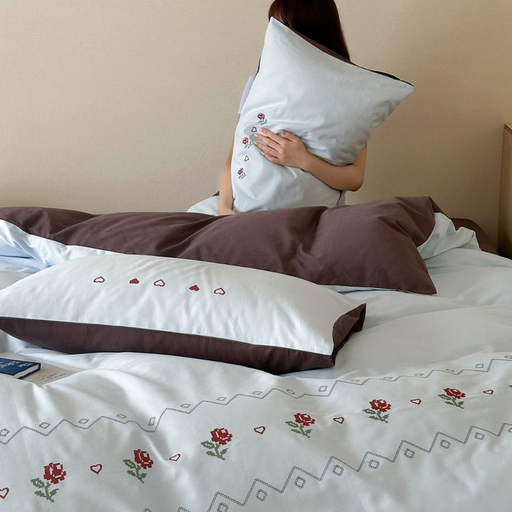 Reversible cotton percale duvet cover set with delicate rose embroidery